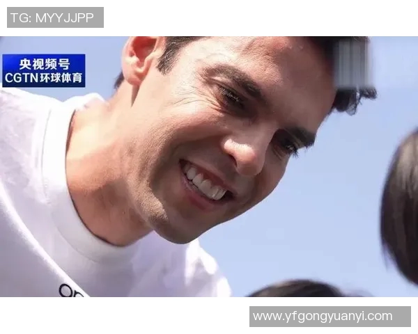 卡卡足球明星闪耀中国足球盛宴引发球迷热潮